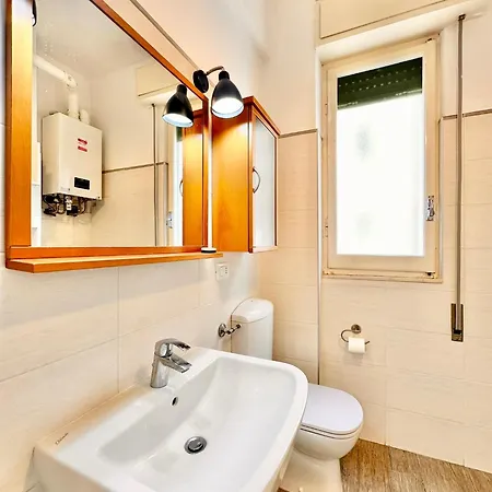 Apartment Hostdomus - Sea View Finale Ligure