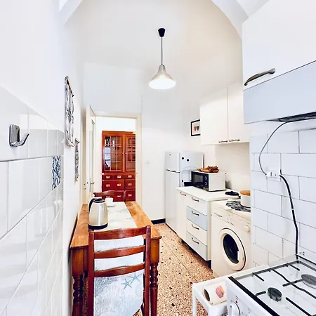 Apartment Hostdomus - Sea View *